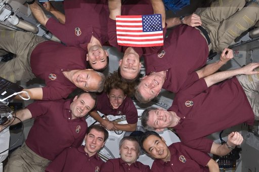 In-Flight Portrait of STS-135 and Expedition 28 Crews in Kibo