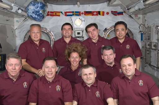STS-135 and Expedition 28 Crewmembers during In-Flight Portrait Session in Kibo