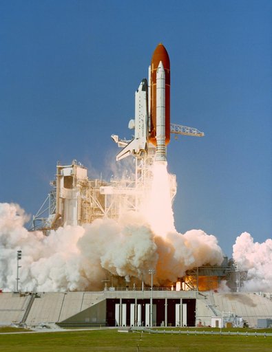 STS-27 Atlantis, OV-104, lifts off from KSC Launch Complex (LC) Pad 39B