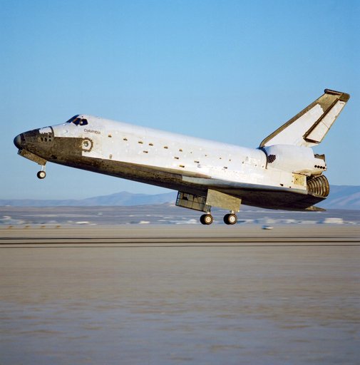 STS-28 Columbia, OV-102, landing at Edwards Air Force Base (EAFB) California