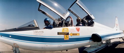 STS-29 crewmembers in T-38A NASA 961 prepare for Ellington Field departure