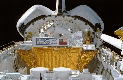 STS-39 AFP-675 and STP-1 MPESS in OV-103's payload bay (PLB)