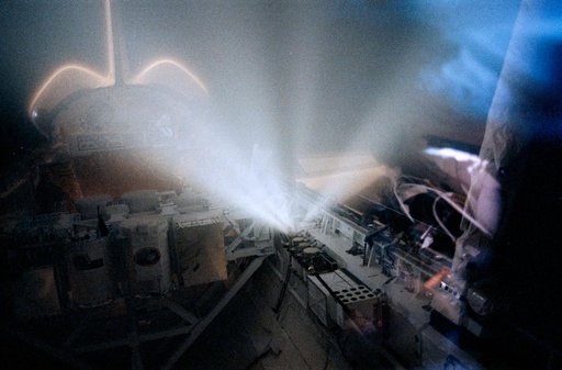 STS-39 Critical Ionization Velocity (CIV) gas release from OV-103 payload bay
