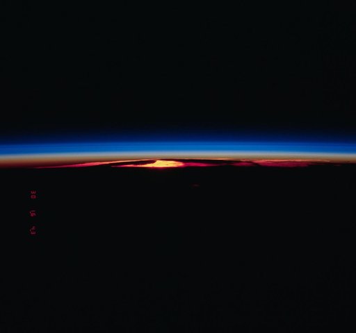STS-39 Earth observation of Earth's limb at sunset shows atmospheric layers