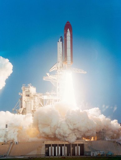 STS-39 Discovery, Orbiter Vehicle (OV) 103, lifts off from KSC LC Pad 39A