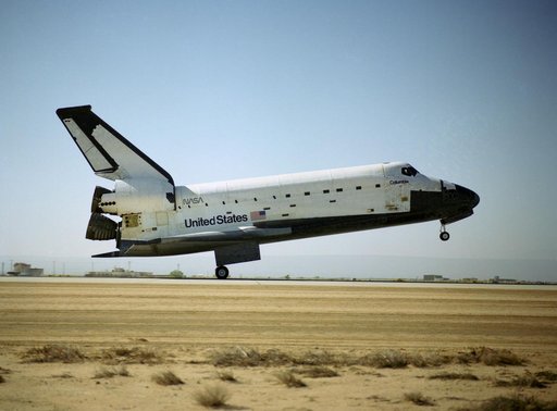 STS-40 Columbia, OV-102, lands on concrete runway 22 at EAFB, California