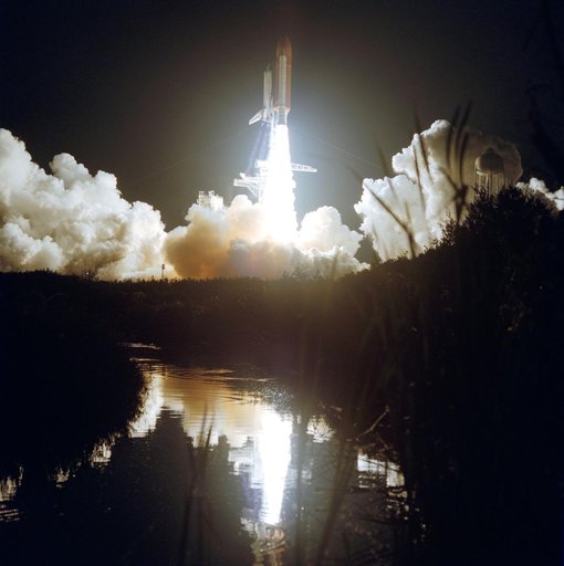 STS-44 Atlantis, OV-104, lifts off from KSC LC Pad into the evening darkness