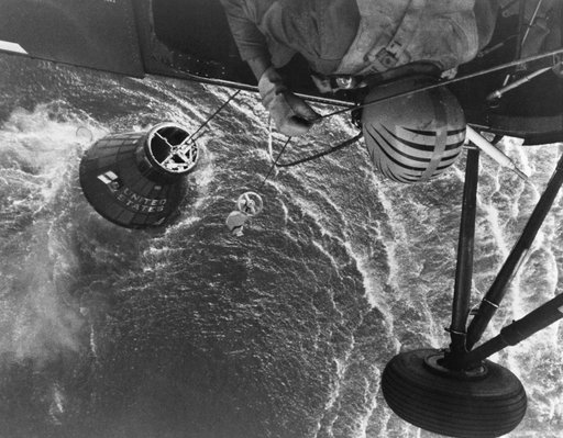 Attempted Recovery of Mercury spacecraft at end of MR-4 mission