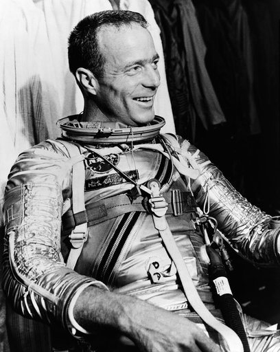 SUIT - ASTRONAUT S. CARPENTER - PA