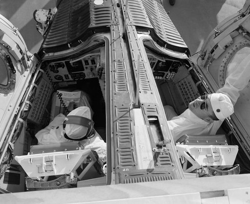 COMMUNICATIONS TEST (MERRITT ISLAND LAUNCH AREA [MILA]) -  ASTRONAUT JOHN W. YOUNG - TRAINING - FL
