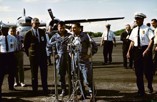 Astronauts Young and Grissom - Meeting - Press - Post-Landing - Cape