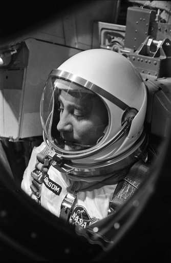 GEMINI-TITAN-3 - MOLLY  BROWN (INSERTED)