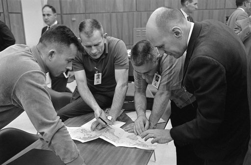 Gemini-Titan (GT)-3 - Briefing - Cape