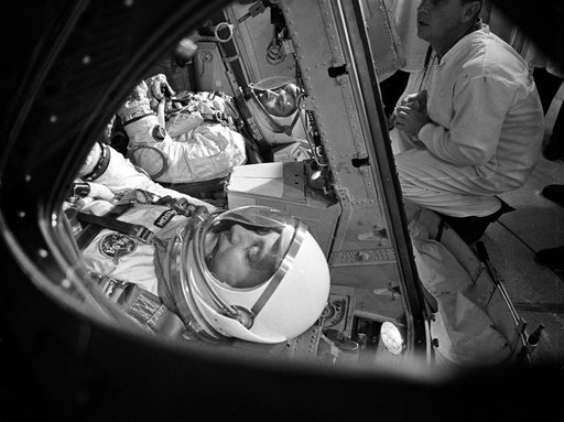 GEMINI-TITAN (GT)-III - CREW INSERTION