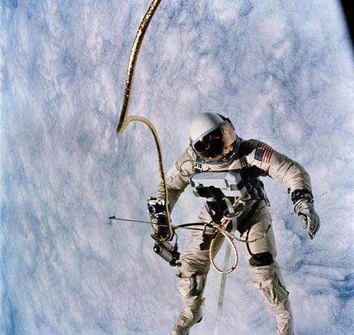 ASTRONAUT EDWARD H. WHITE II - GEMINI-TITAN (GT)-IV - ZERO GRAVITY - OUTER SPACE