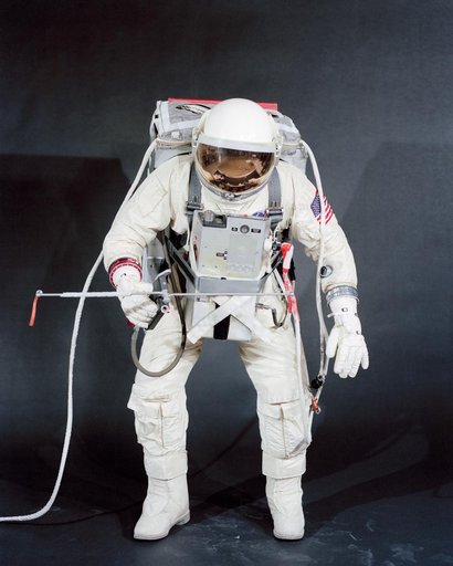 GEMINI-TITAN (GT)-8 - EXTRAVEHICULAR (EV) EQUIPMENT & SUIT - MSC