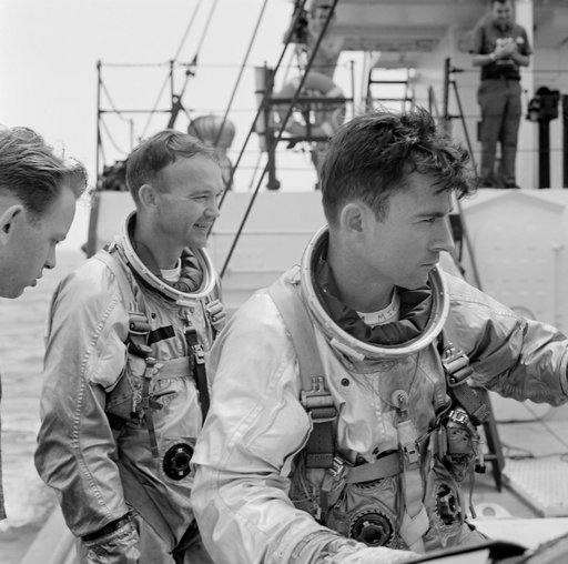 ASTRONAUT MICHAEL COLLINS - TRAINING - WATER EGRESS (GEMINI-TITAN [GT]-10) - GULF