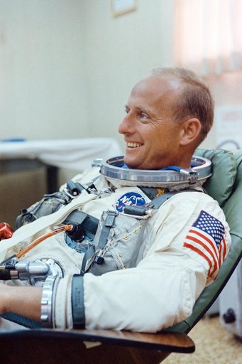 ASTRONAUT CONRAD - SUITING-UP - MISC. - BREAKFAST & SUITING-UP (GEMINI-TITAN [GT]-11)