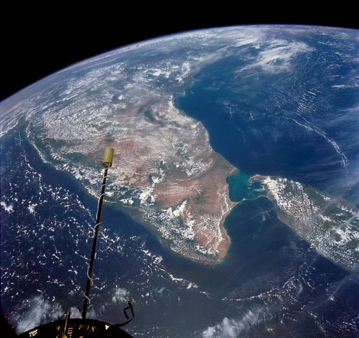 GEMINI-TITAN (GT-11) - EARTH SKY - OUTER SPACE