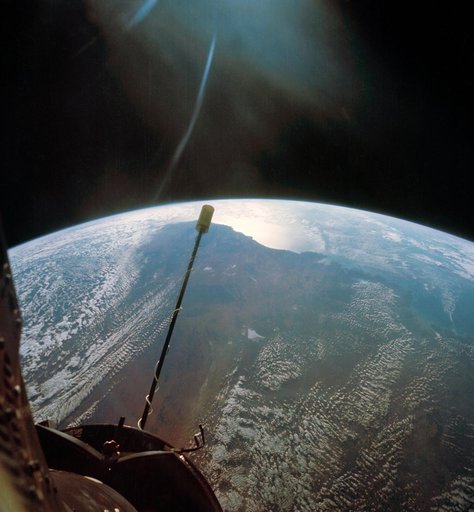 GEMINI-TITAN (GT)-11 - EARTH SKY - OUTER SPACE