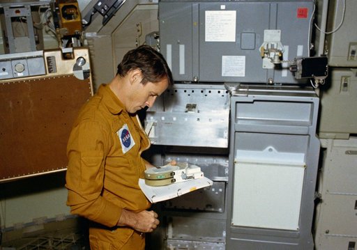 SKYLAB (SL)-4 - CREW TRAINING (ORBITAL WORKSTATION [OWS]) - JSC