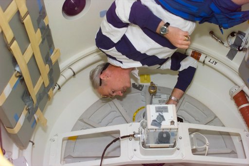 Mission commander Readdy checks center-line camera in ODS