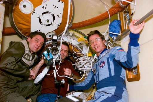 Mir 22 and STS-81 crews gather after rendezvous and docking