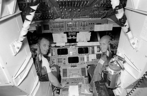 CREW TRAINING (SHUTTLE MISSION SIMULATOR [SMS]) - STS-3 - JSC