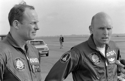 PREFLIGHT (DEPARTURE) - STS-2 - ELLINGTON AFB (EAFB), TX