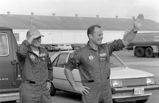 PREFLIGHT (DEPARTURE) - STS-2 - ELLINGTON AFB (EAFB), TX