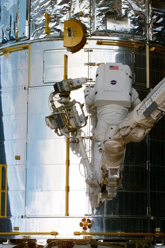 EVA 1 activity on Flight Day 4 to service the Hubble Space Telescope