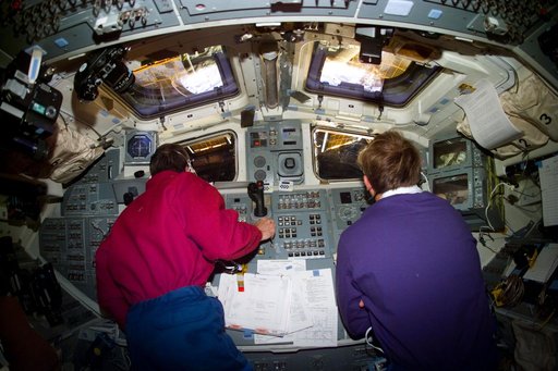 Flight deck activity during EVA on Flight Day 7