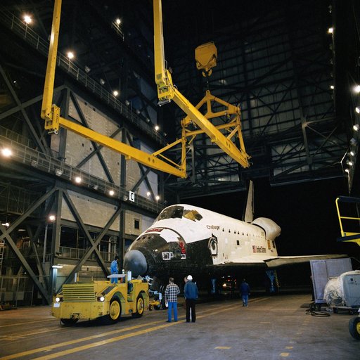 PREFLIGHT (MATE) - STS-11/41B - KSC