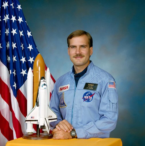 PORTRAIT - ASTRONAUT HEIB, RICHARD J. - JSC
