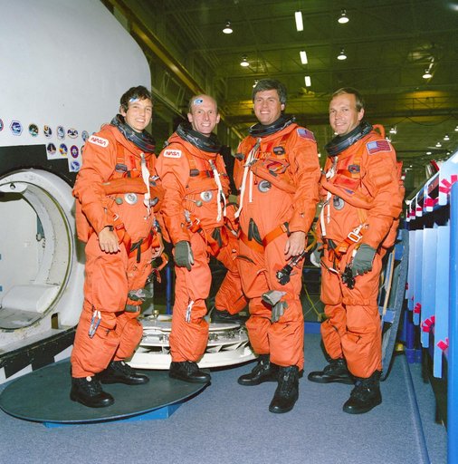 STS-55 German payload specialists (and backups) in LESs during JSC training