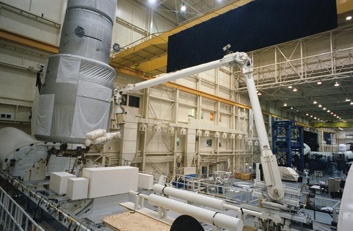 STS-61 crewmembers training with the Remote Manipulator System
