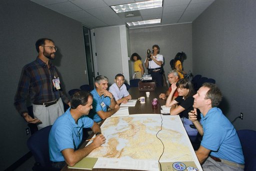 STS-59 crewmembers in training for onboard Earth observations