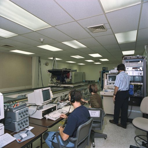 STS-58 crewmembers participate in baseline data collection