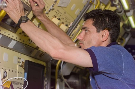 LSP - CM-1 Linteris performs experiment in Spacelab module