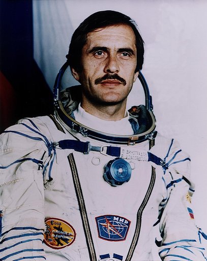 Mir 21 and 22 cosmonauts and astronauts portraits and Russian training views