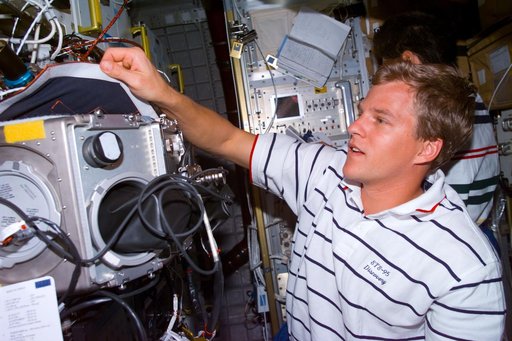 MGBX - Parazynski in Spacehab