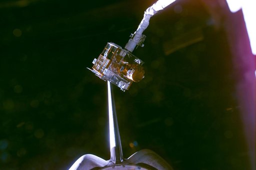 Various views of the capture of the Spartan satellite