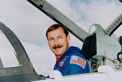 STS-77 crew at KSC for TCDT