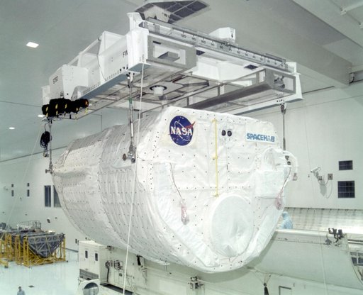 STS-81 preflight photos taken at the Kennedy Space Center