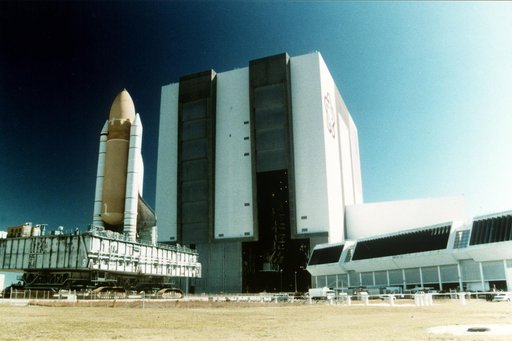 STS-81 preflight photos taken at the Kennedy Space Center