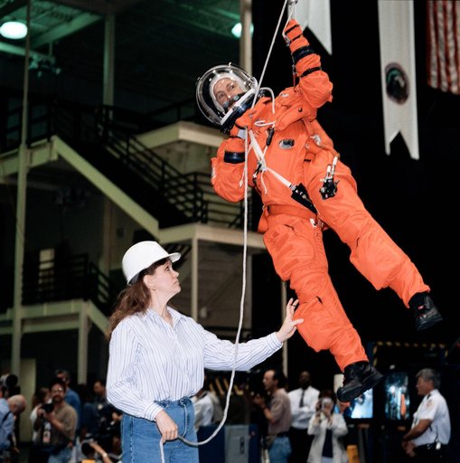 STS-95 crew training - emergency egress training at bldg 9