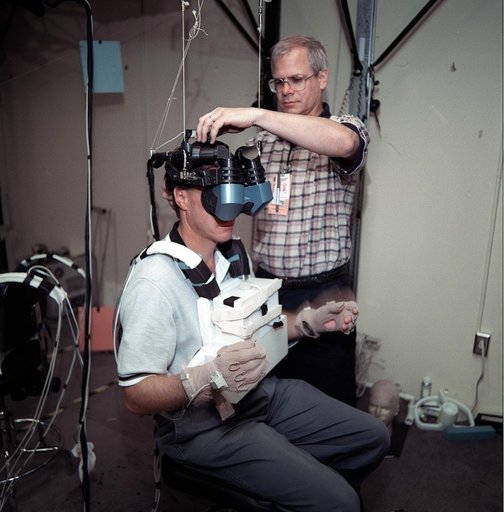 STS-103 crew perform virtual reality training in building 9N