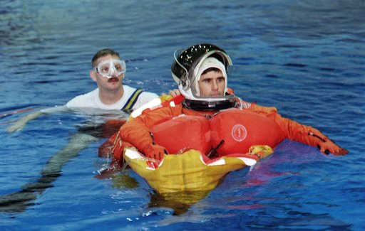 Yuri Malenchenko and Boris Morukov participate in bailout training in NBL
