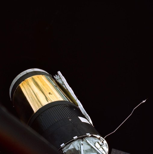 Rendezvous and Fly Around Inspection of Skylab I Orbital Space Station