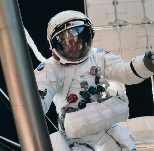 Skylab 3,Astronaut Jack R. Lousma on EVA